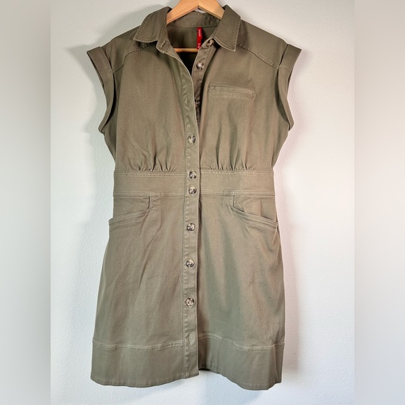 SPANX Olive SPANX stretch twill utility dress with buttons and pockets - Picture 2 of 13